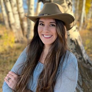 Meet your Posher, Hanna